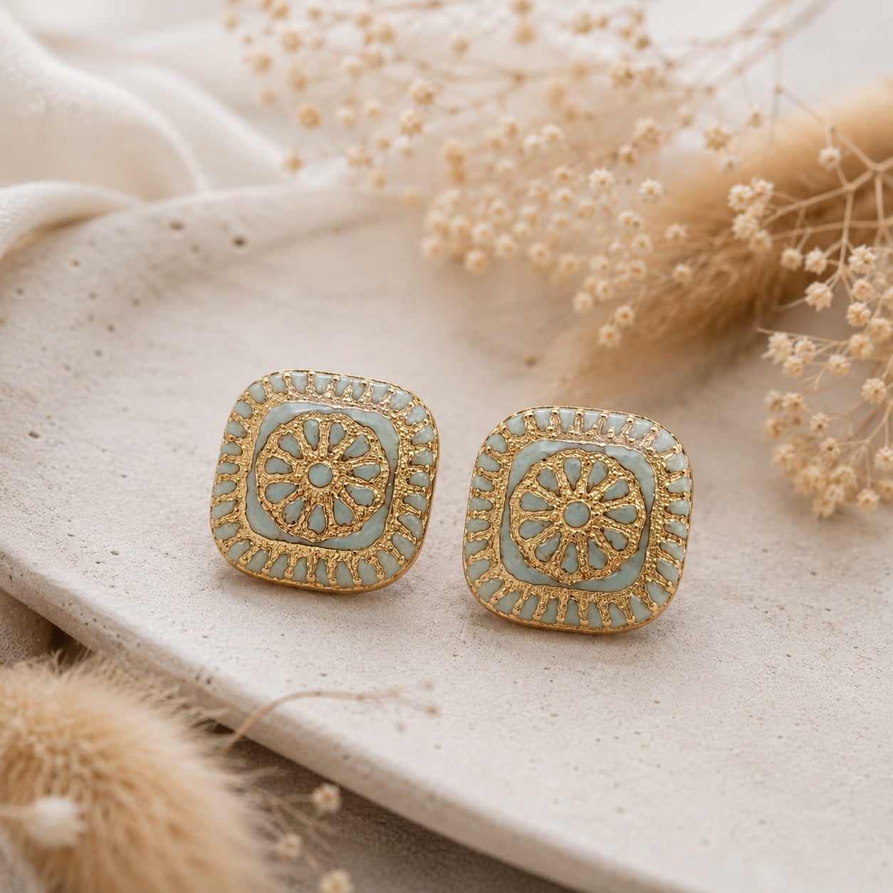 Sage Élégance Studs